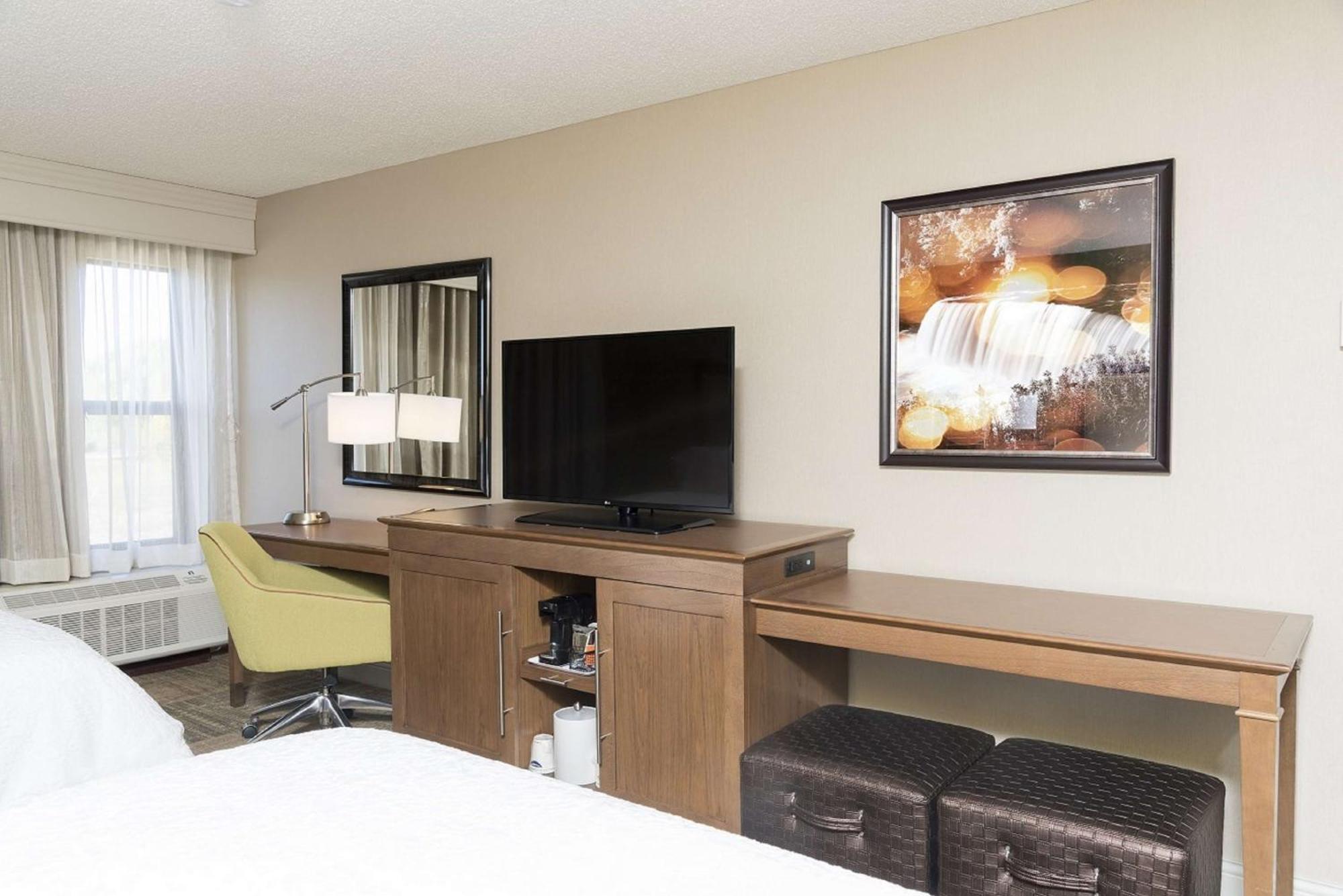 Hampton Inn Mount Pleasant Kültér fotó
