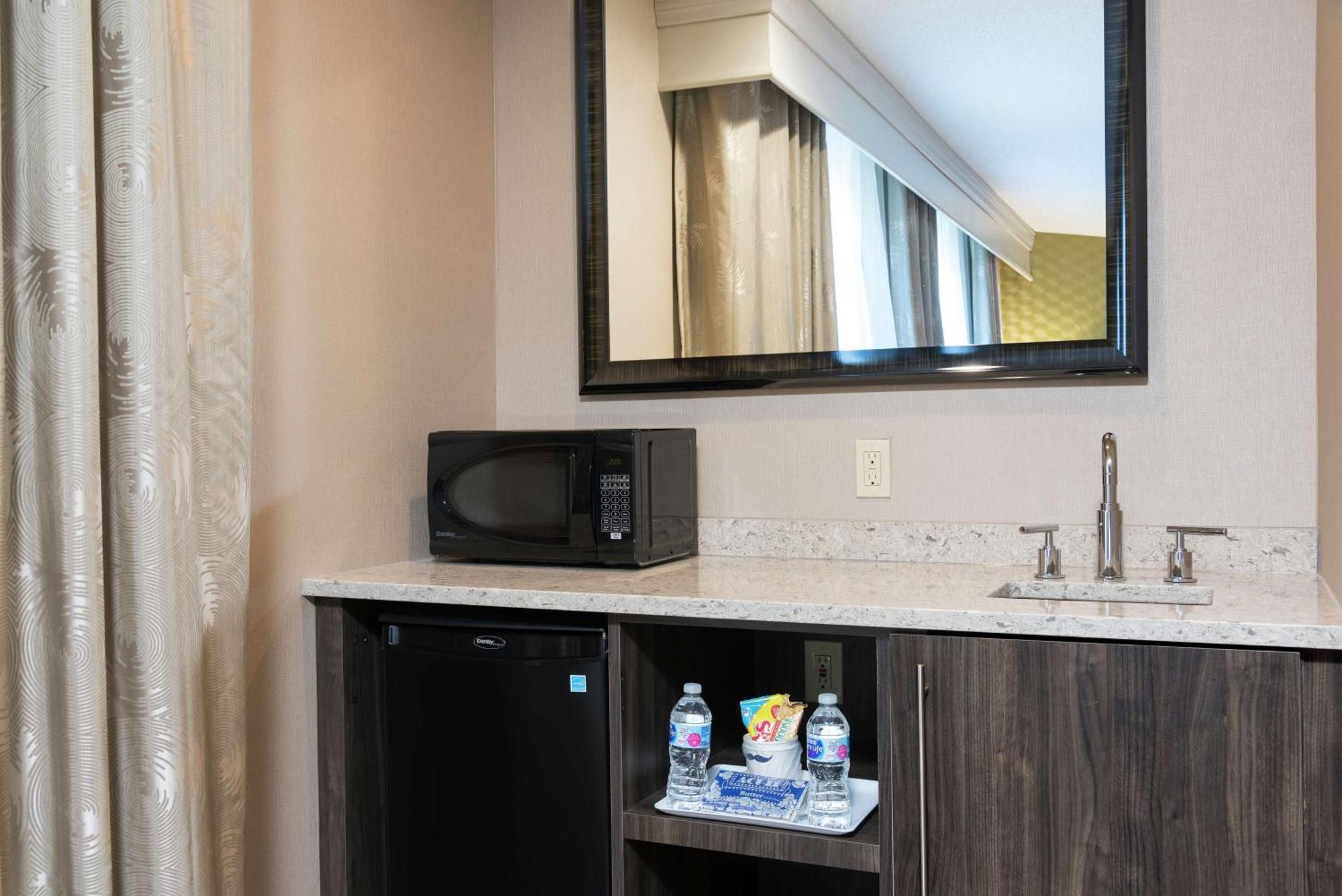 Hampton Inn Mount Pleasant Kültér fotó