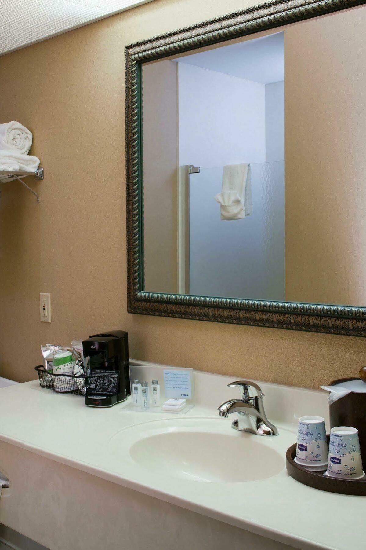 Hampton Inn Mount Pleasant Kültér fotó