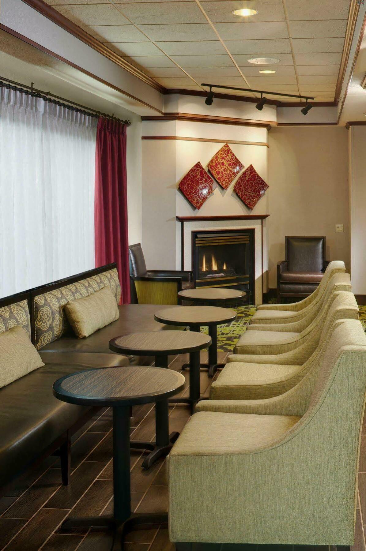 Hampton Inn Mount Pleasant Kültér fotó